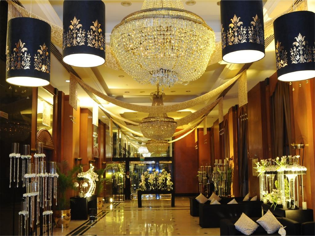 Eros Hotel New Delhi, Nehru Place Luaran gambar The lobby of the hotel